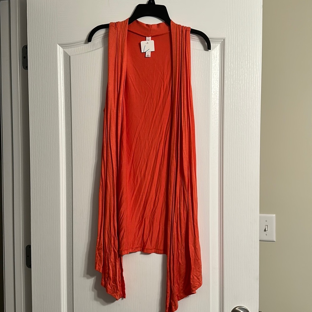Zenana Vest in Ash Copper